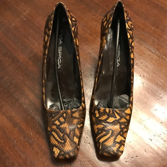 Mia Spiga Pumps - Picture 2 of 5